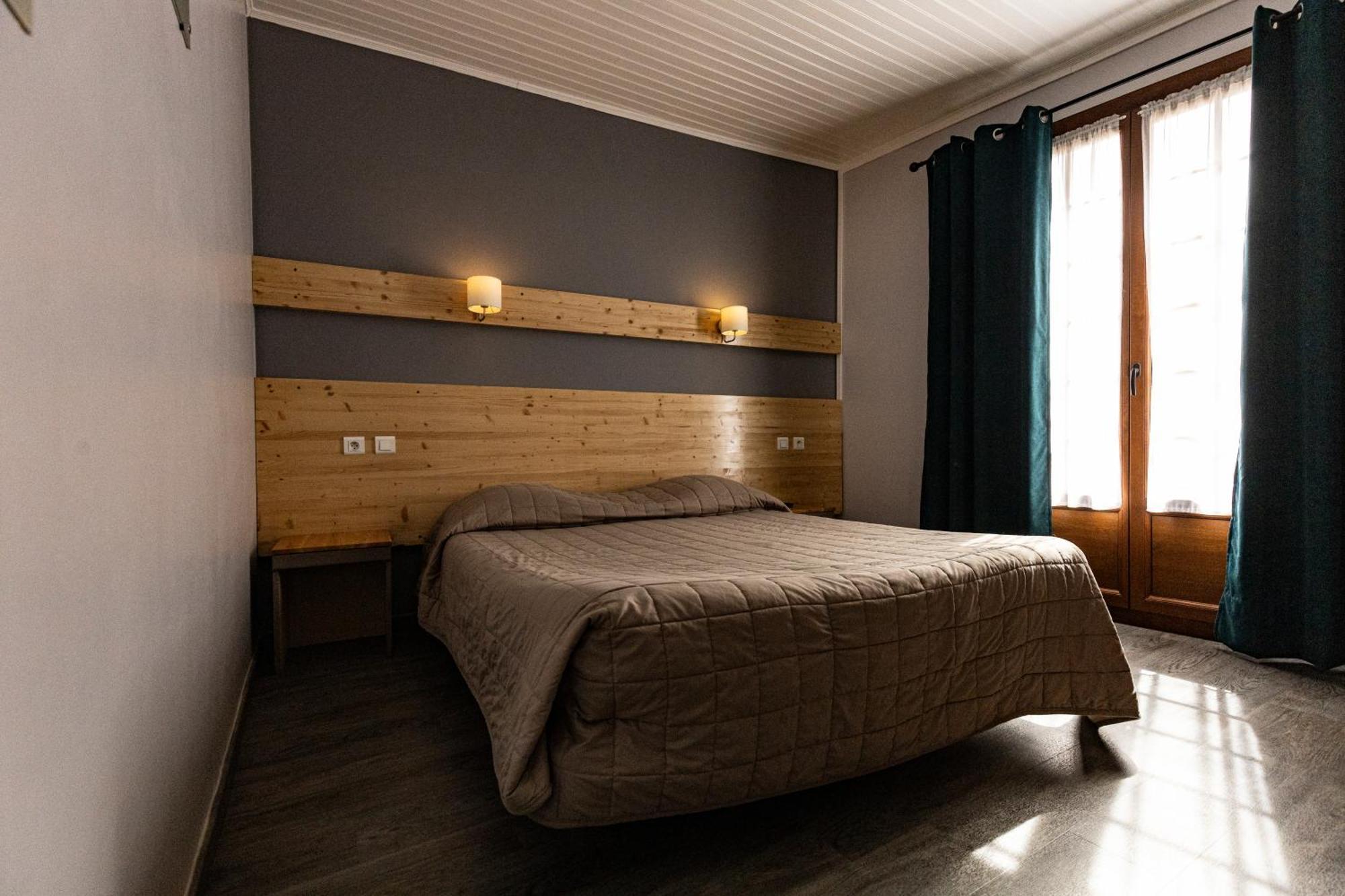 Hotel Le Coq D'Or Les Angles  Εξωτερικό φωτογραφία
